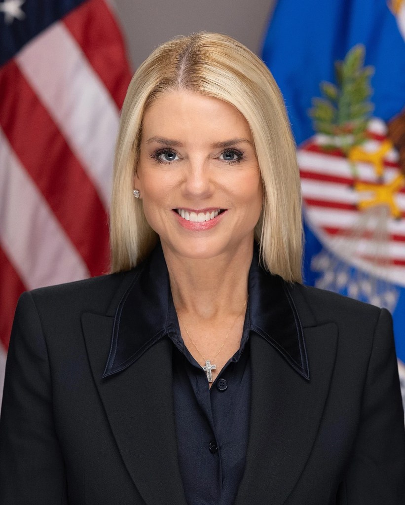 35-821x1024-1 Declaración de Padilla sobre el despido de la fiscal general Pam Bondi